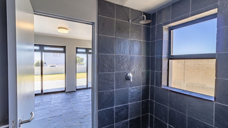 3 Bedroom Property for Sale in De Kelders Western Cape